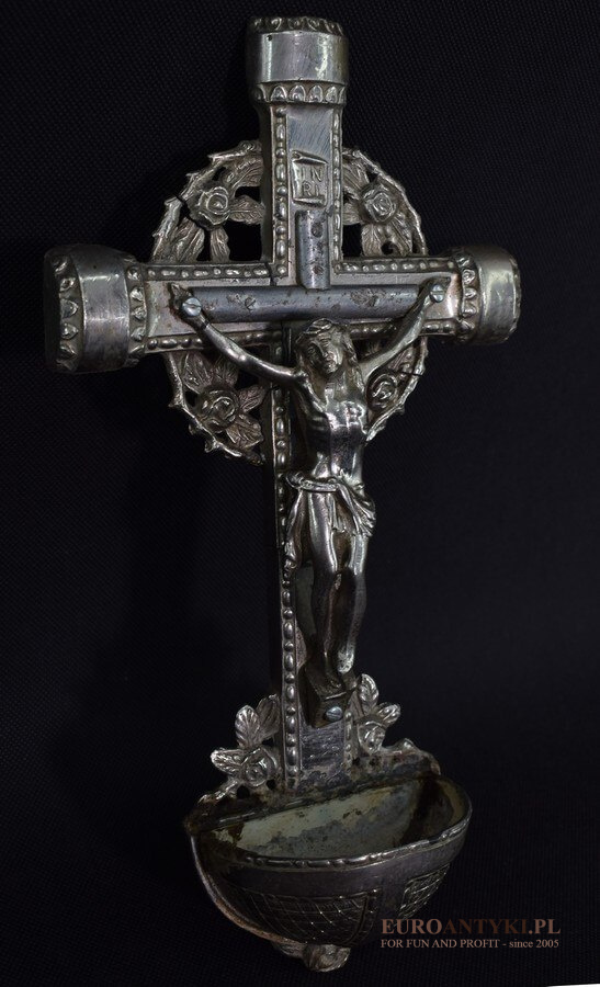 muzealny krzyż łaciński